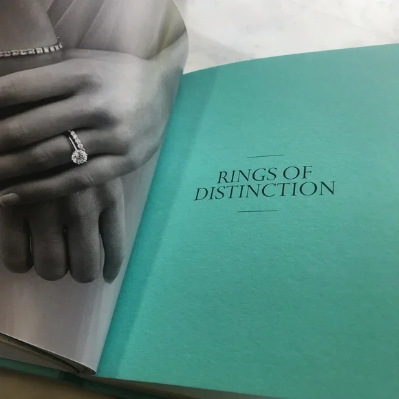 “THIS IS A TIFFANY RING” book Tiffany & Co. A beautiful 80 page hardcover book. - Picture 7 of 10